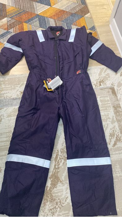 Продам зимние огнеупорные комбинезоны