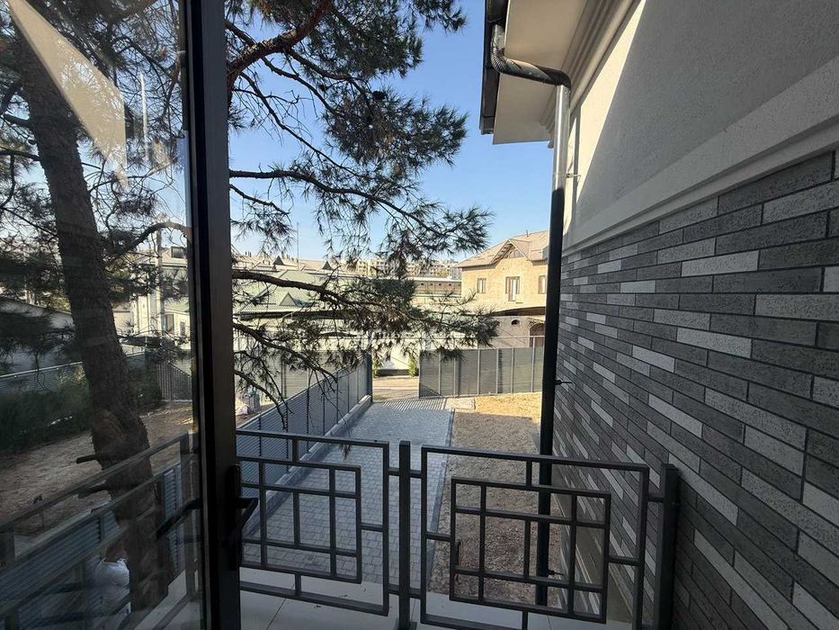 Дом Мирзоулугбекский район (Магазин Динамо)