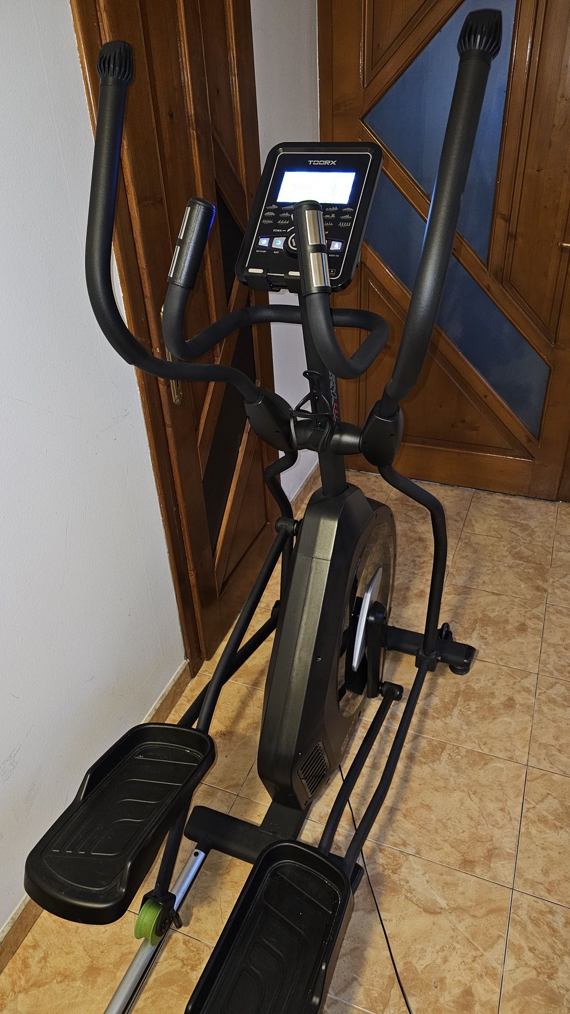 Bicicleta eliptica profesionala TOORX ERX-500