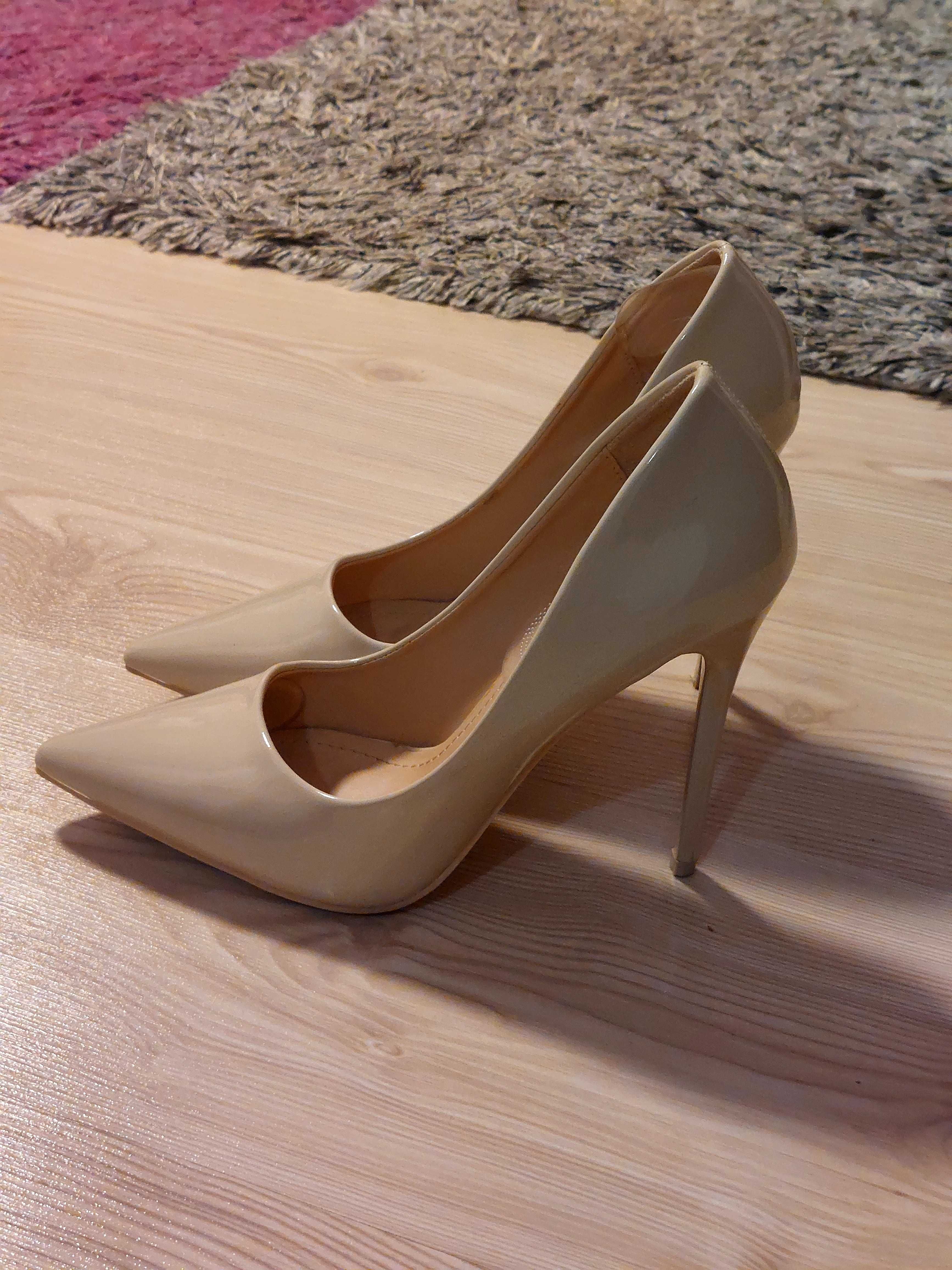 Vand pantofi eleganti Botineli