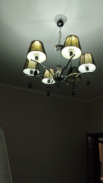 Продам люстры в хорошем состоянии