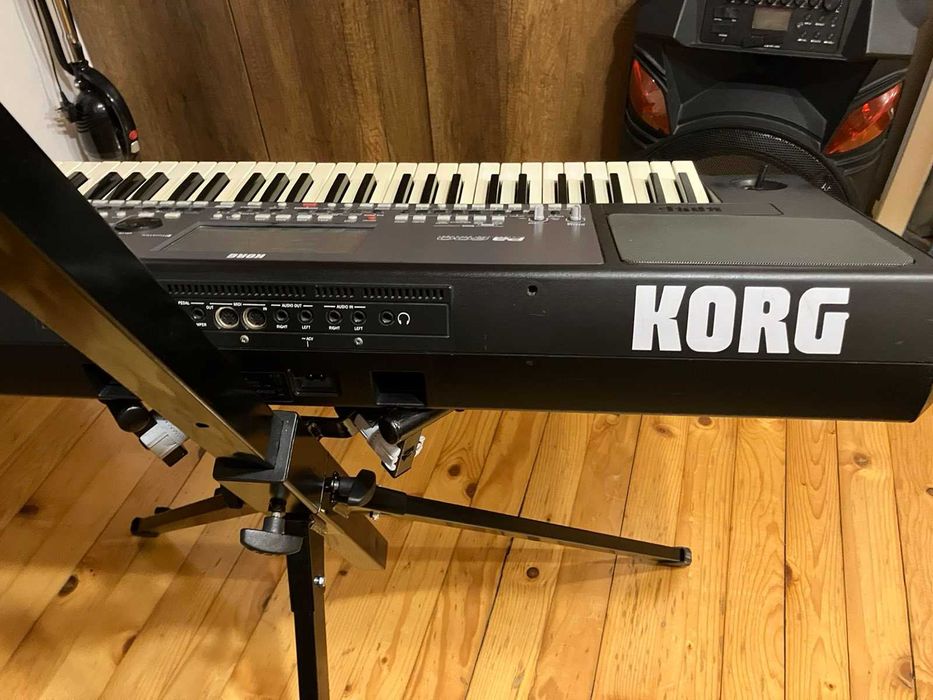 Korg Pa600 Синтезатор