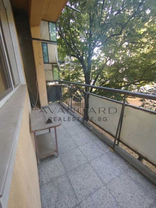 Продава се Тристаен апартамент в Пловдив, Кючук Париж - 80 кв.м за 1425 €/кв.м - Снимка #8