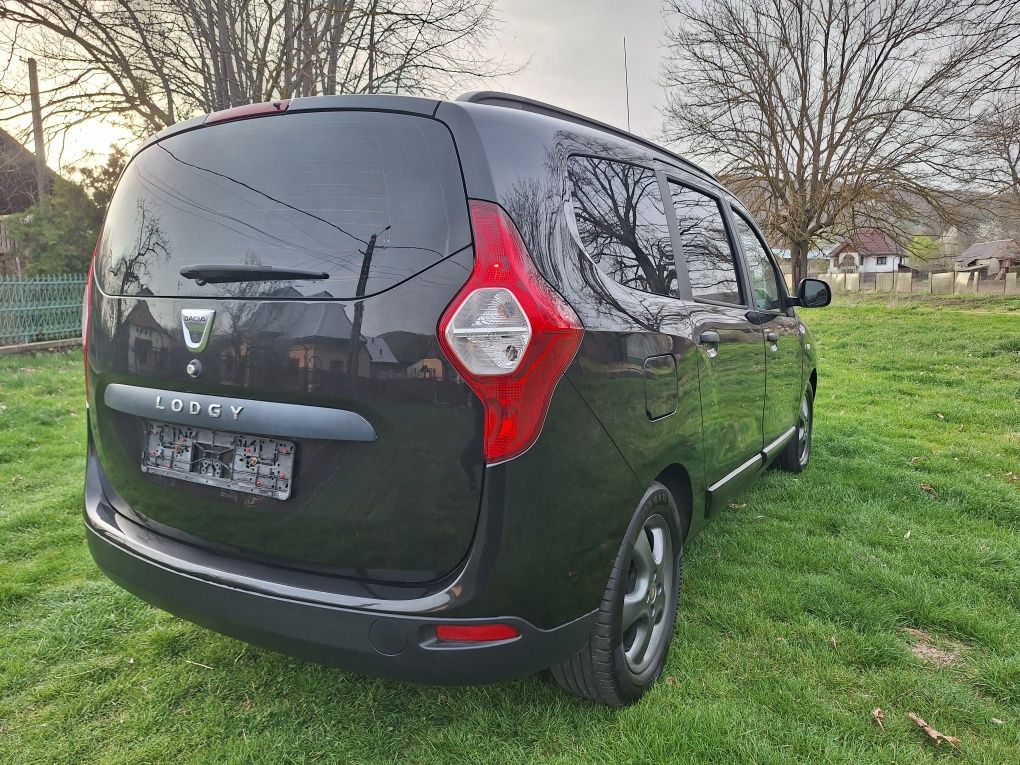 De vânzare Dacia Lodgy 1.5 diesel 7 locuri.