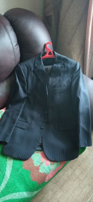 Продам мужской костюм