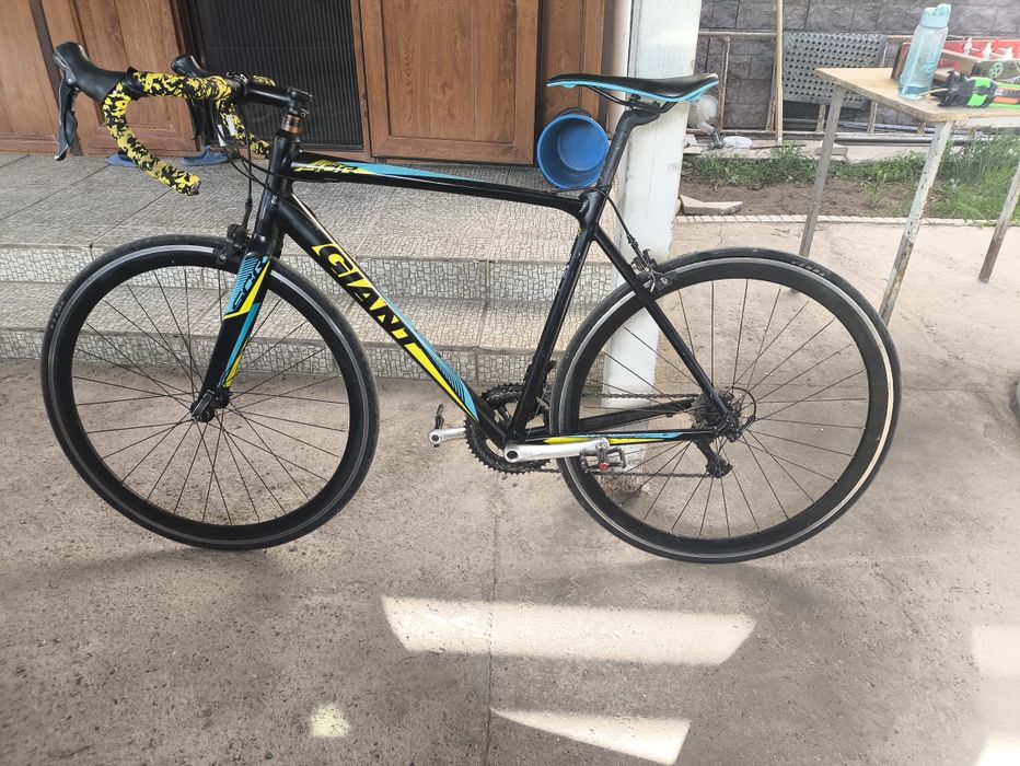 Щоссейный велосипед GIANT SCR1