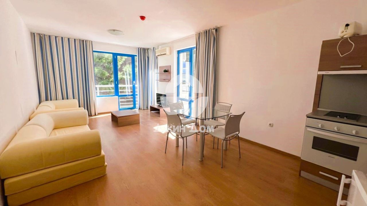 Продава се Двустаен апартамент в к.к. Слънчев бряг - 72 кв.м за 1223 €/кв.м - Снимка #1