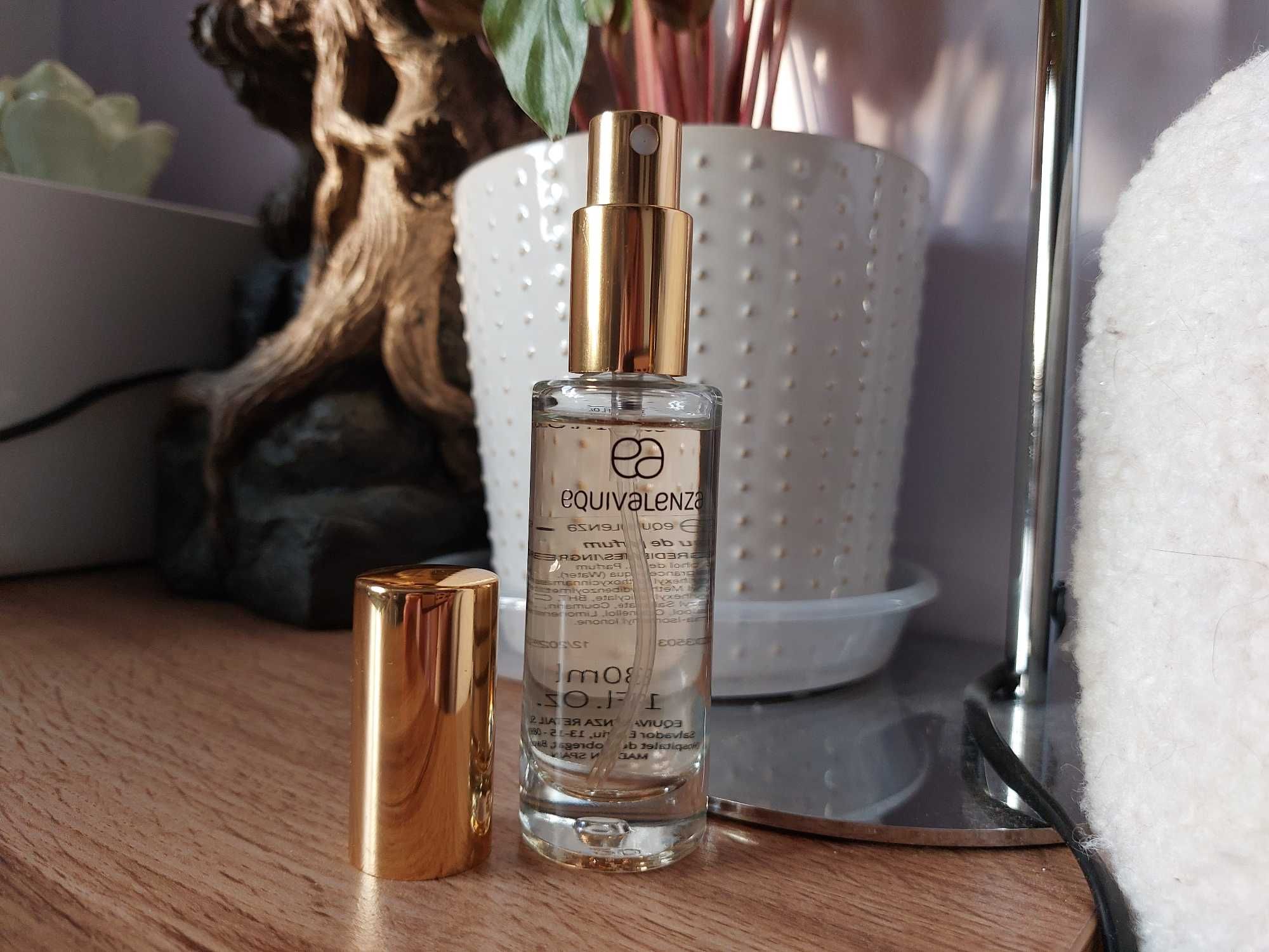 Equivalenza nr 144 femei Oriental spicy