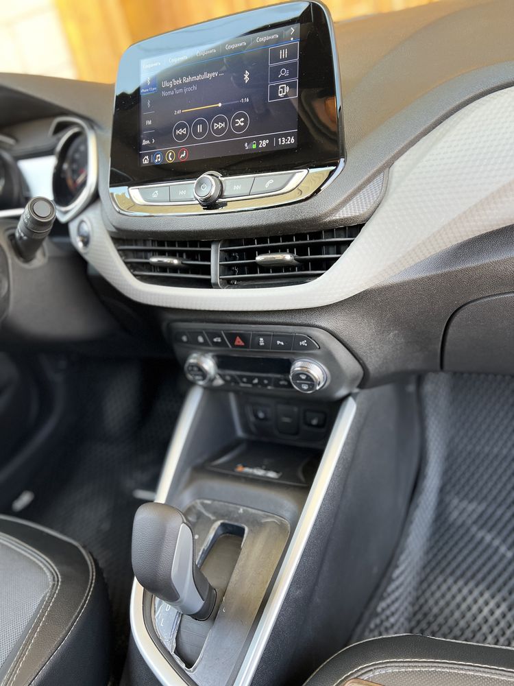 Chevrolet Onix Primier 2plyus Sotiladi. Full. 2025.