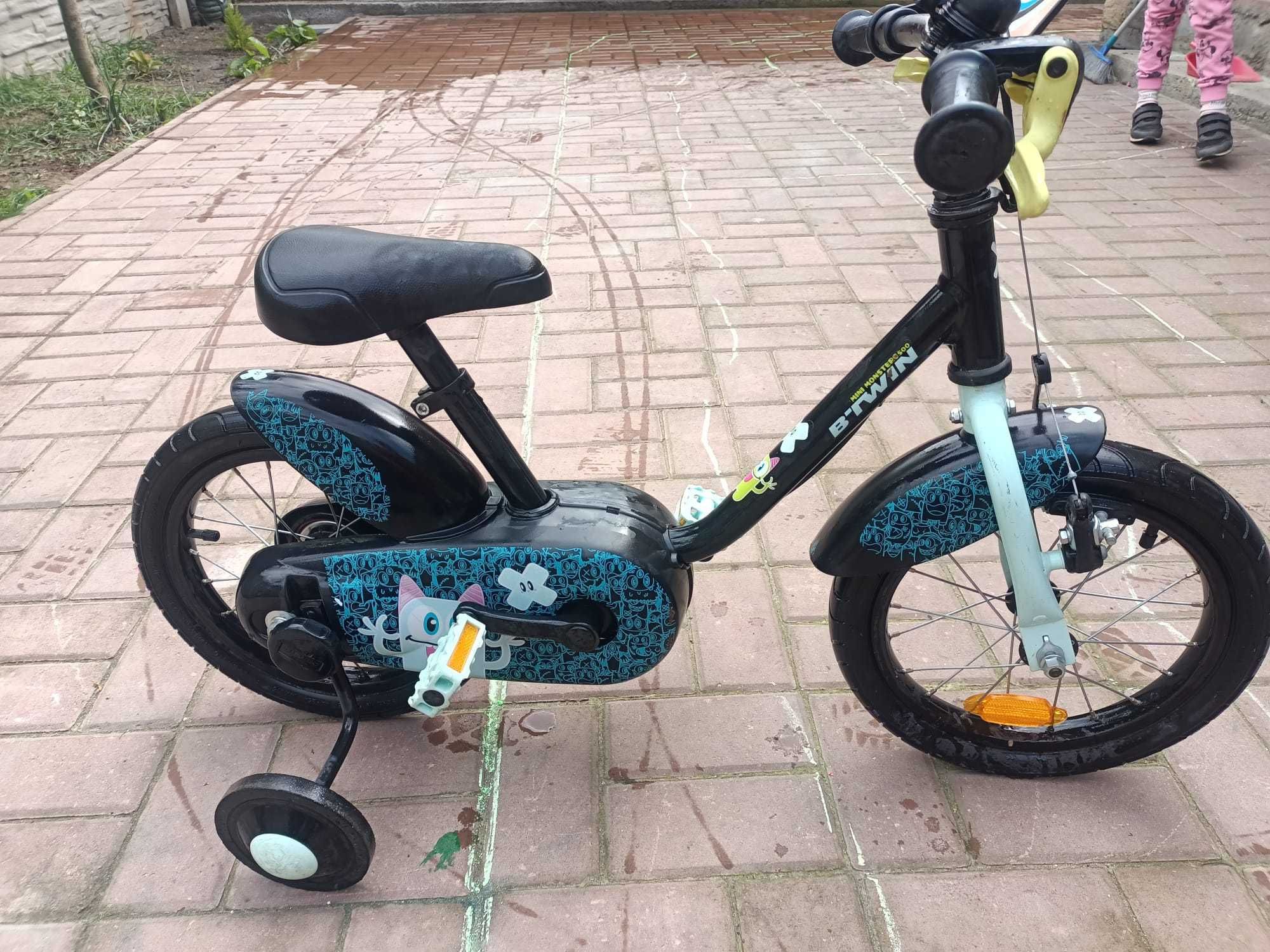 vand bicicleta copii 3-5 ani cu roiti ajutatoare btwin