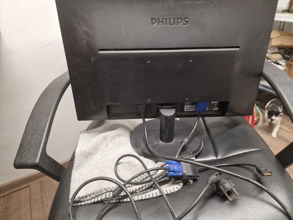 Монитор Philips Led 22"