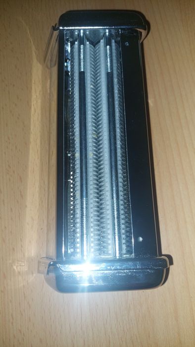 Vând accesoriu ptr. Tăiat țăitei subtiri ptr.supă