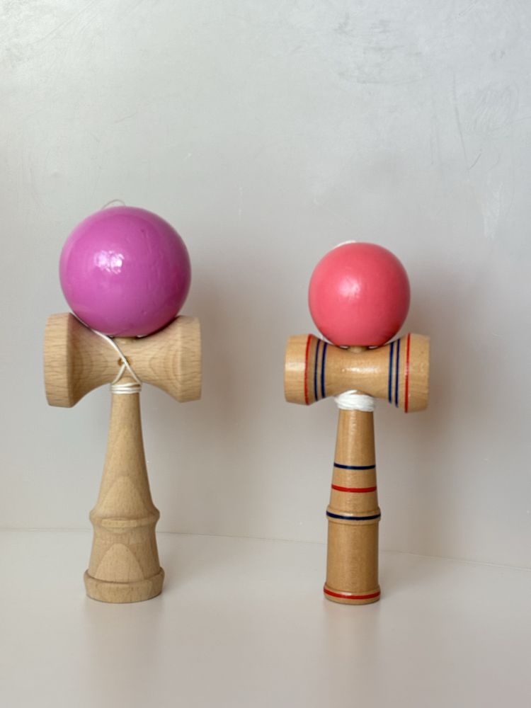 Set 2 Kendama + popsticks si magnetei