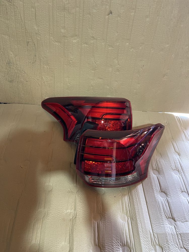 Tripla Stop dreapta stanga Mitsubishi Outlander 3 Facelift 2016-2022