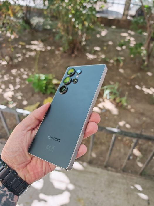 Samsung S25 Ultra 1TB Că Nou totul original liber retea