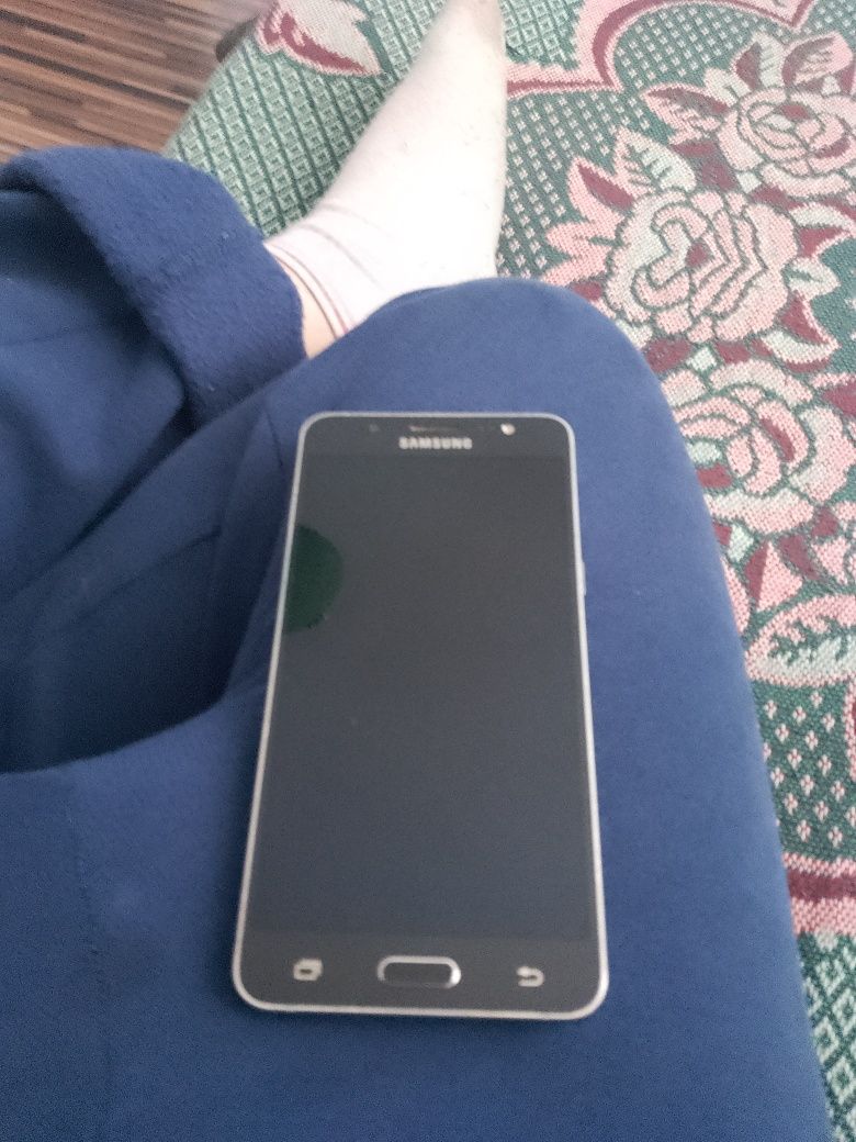 Samsung j5 2016.