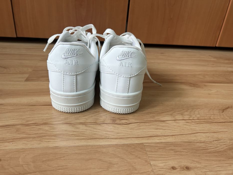 Nike air force нови