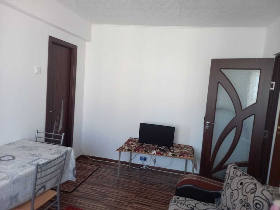 Vând apartament cu doua camere