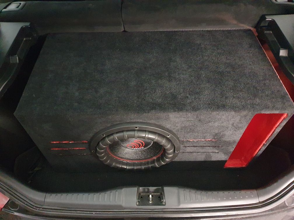 Бас Каса Massive 12" 2000W SPL