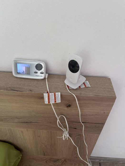 Marsiupiu si camera video bebelusi