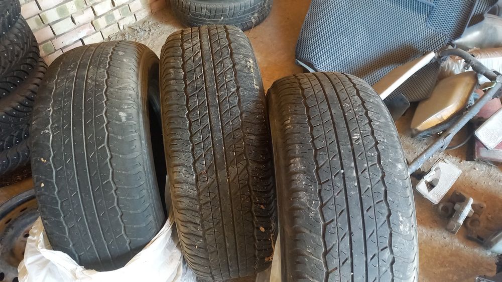 Продам шины зимние 3 штук 265/65/17 состояние идеал торг есть