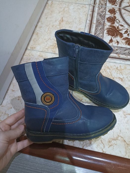 Продам зимние сапожки на мальчика