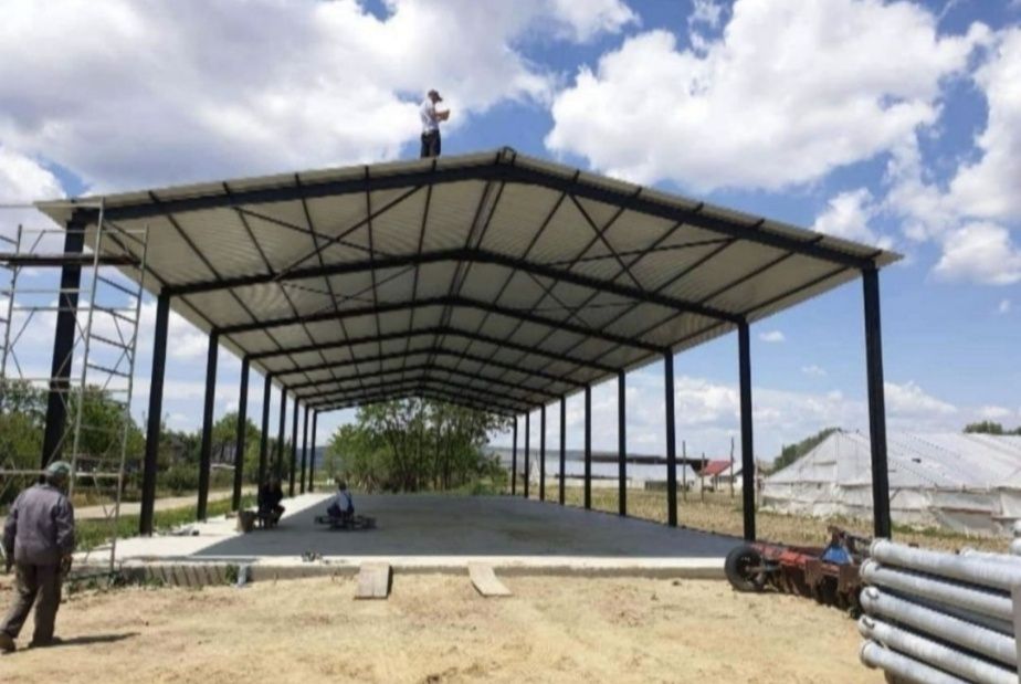 Vând Hale și structuri metalice 10x40x4