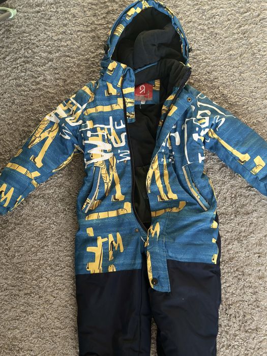 Продам 2 комбинезона