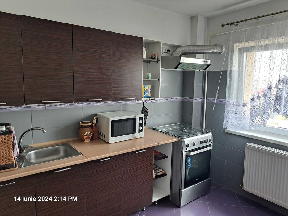 Ofer spre inchiriere apartament doua camere zona spital