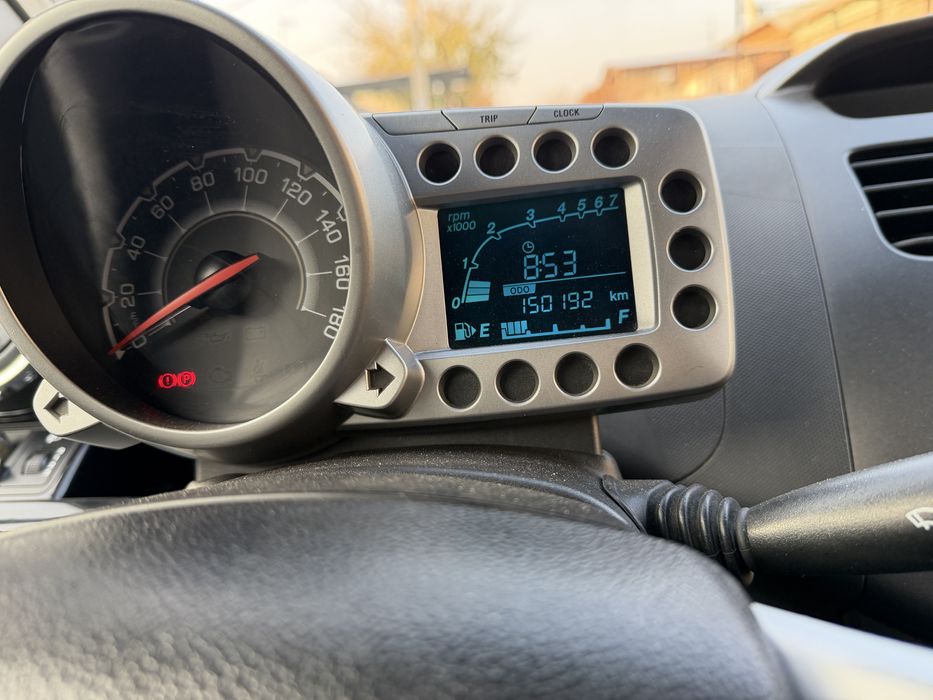 Спарк 2011-йил 1л 150 000км юрган