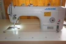Masina de cusut, Manechin Dama