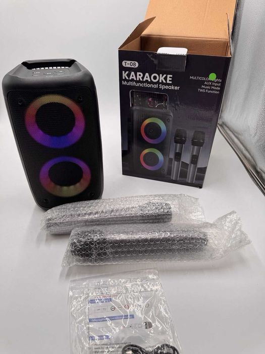 Караоке тонколона с два безжични микрофона и LED светлини! ЧИСТО НОВА