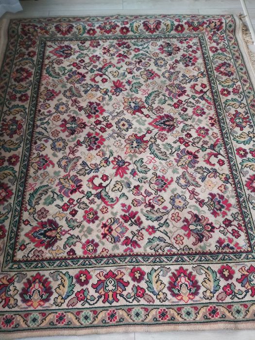 Ковёр шерстяной.