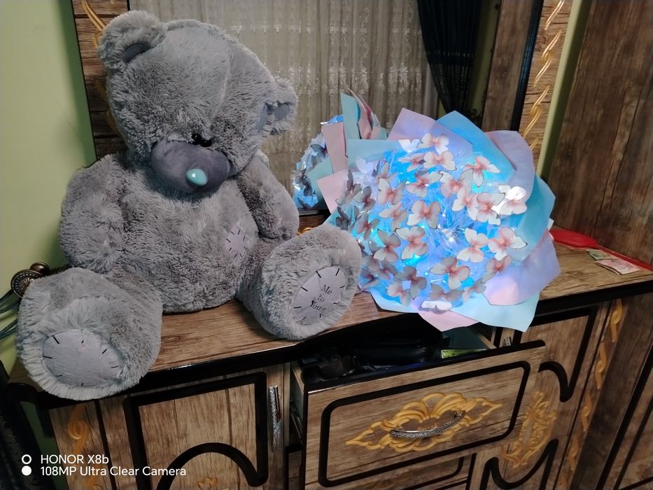Gul va teddy ayiq