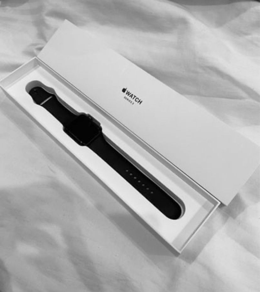 Apple Watch 3 карабкаться зарядка все имеется