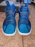 Air Jordani albastri
