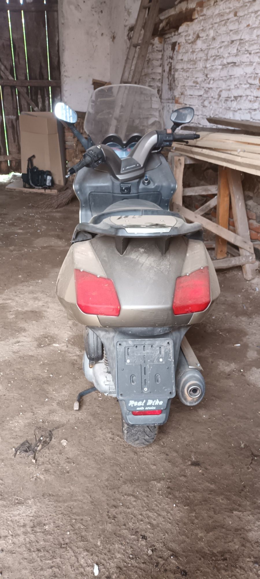 Vând scuter Aprilea 250cc