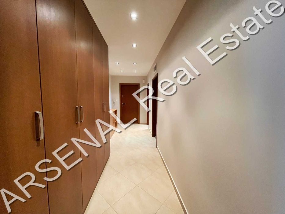 Дава се под наем Тристаен апартамент в София, Студентски град - 117 кв.м за 700 € - Снимка #1