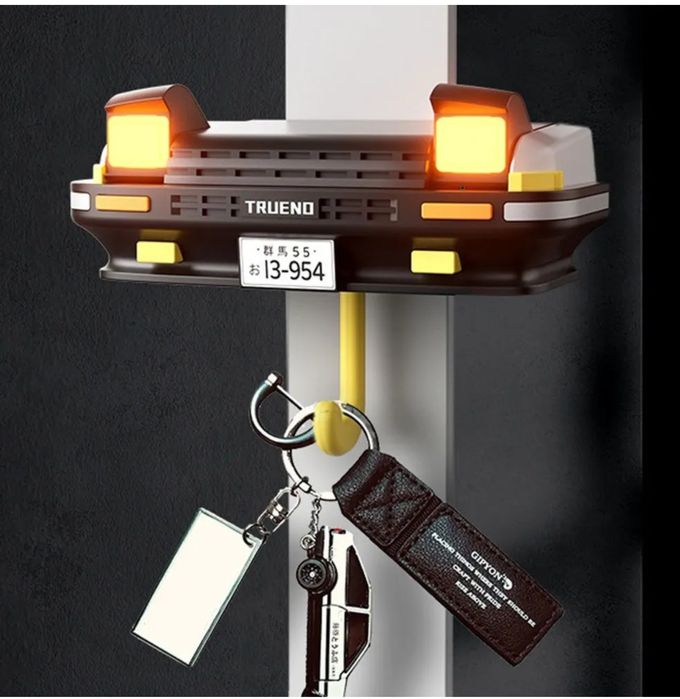 Держатель для ключей в виде машины