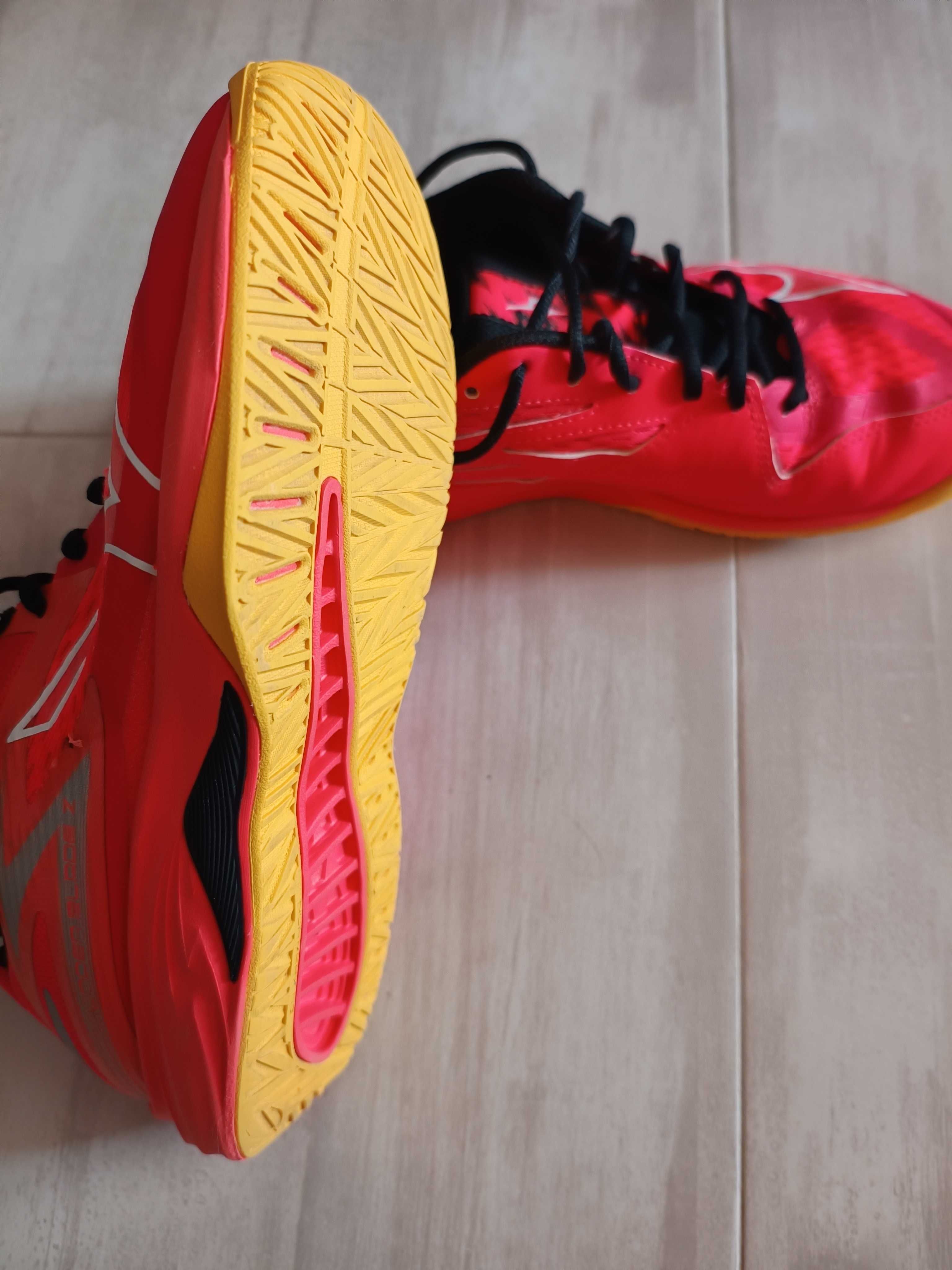 Обувки за волейбол Mizuno