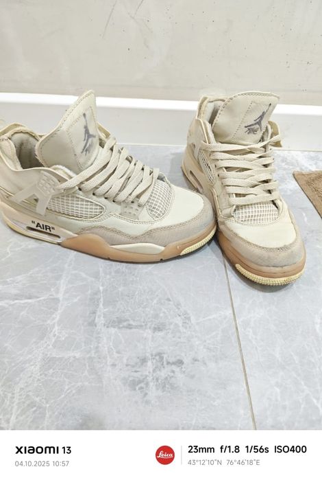 Это кроссовки Nike Air Jordan 4 Retro x Off-White «Sail». Original,