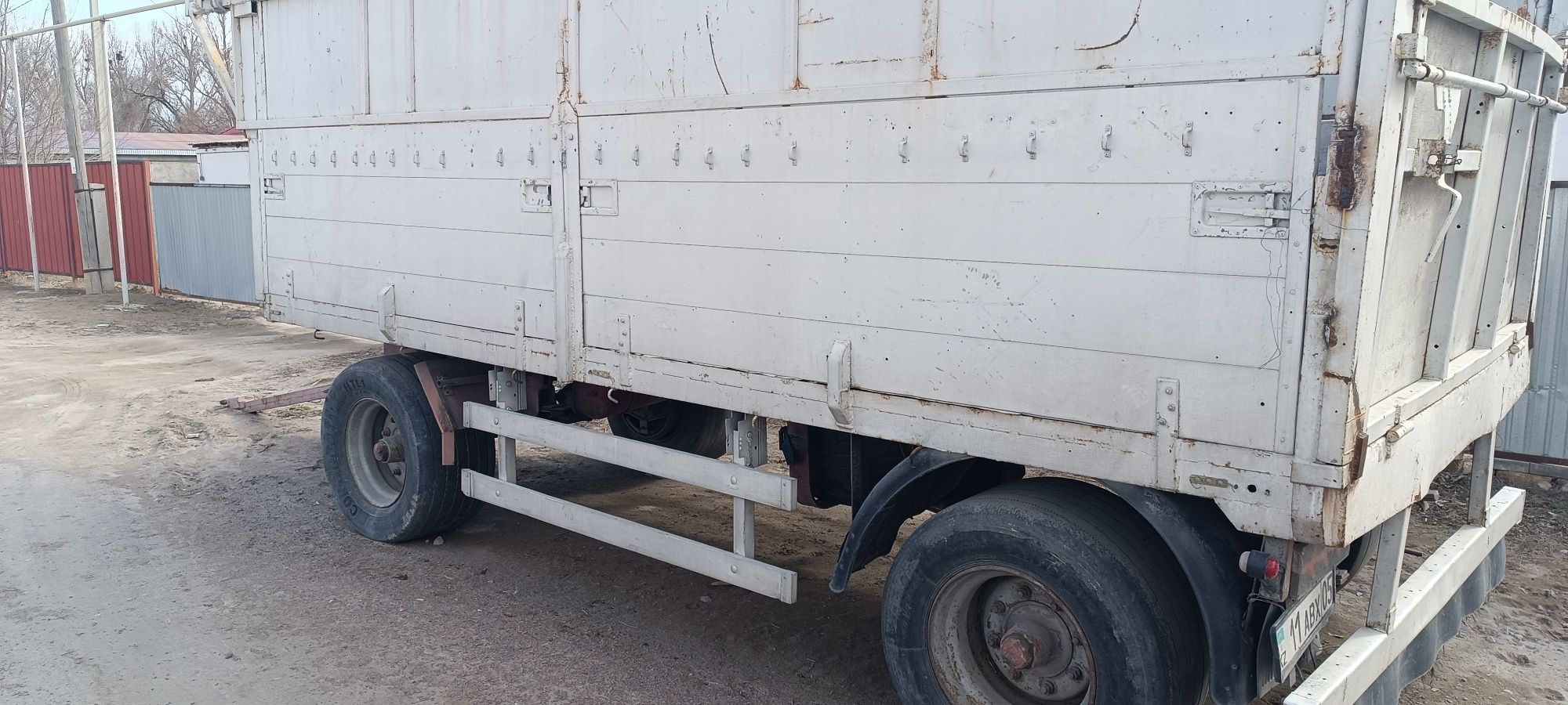 ПрицПрицеп ұз 5.5м, ені 2.4, биік 1.50 борт алюминий едені ағаш