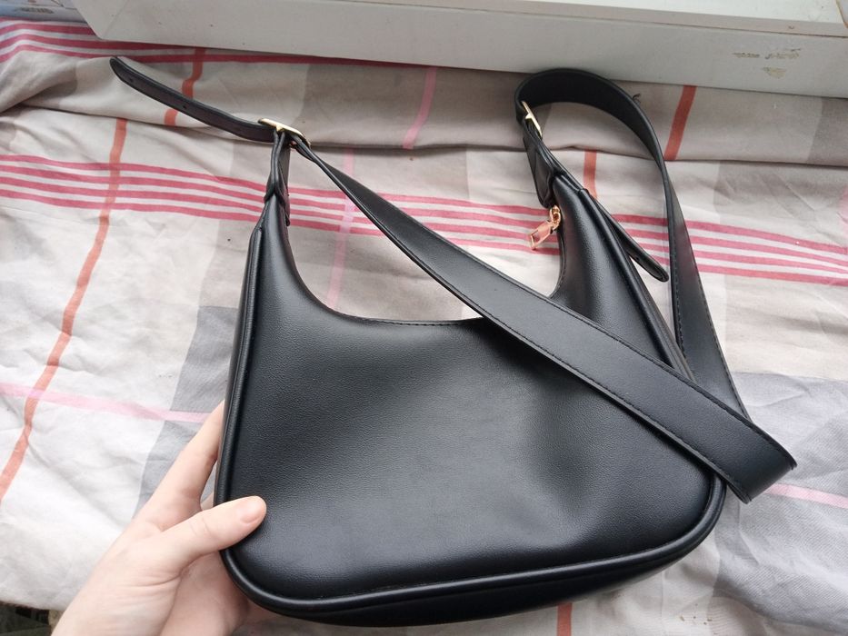 Продам женскую сумку Цена 20000тысячь