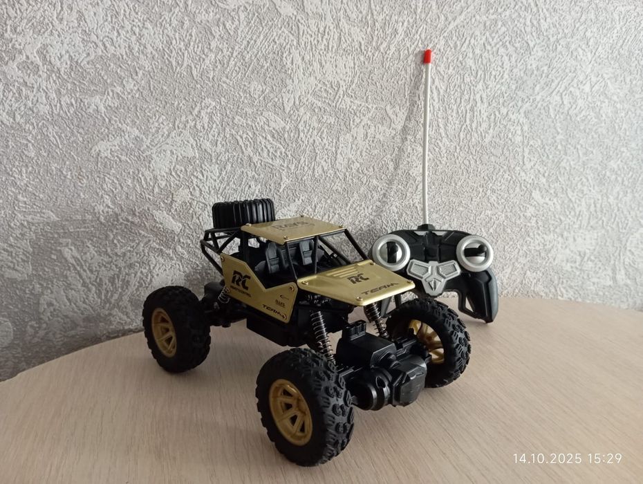 Игрушки машинка на пульте управления