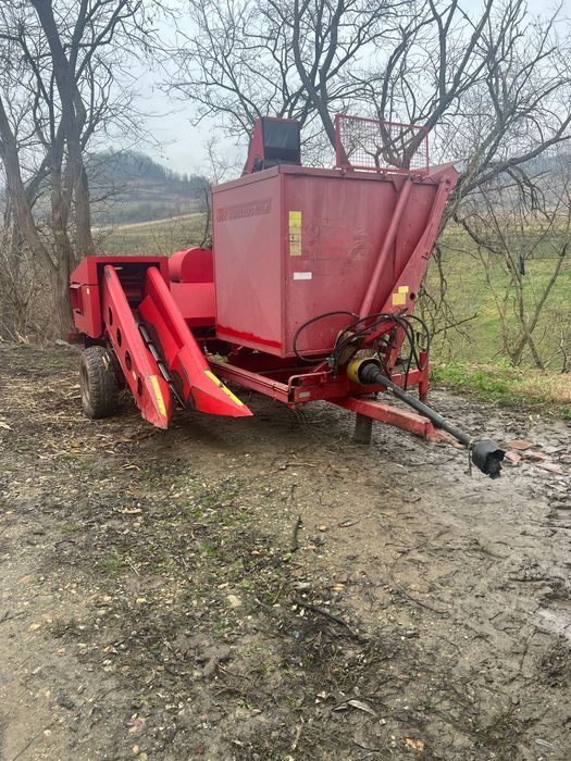 Vând culegatoare de porumb SIP TORNADO 40 EOL-8V