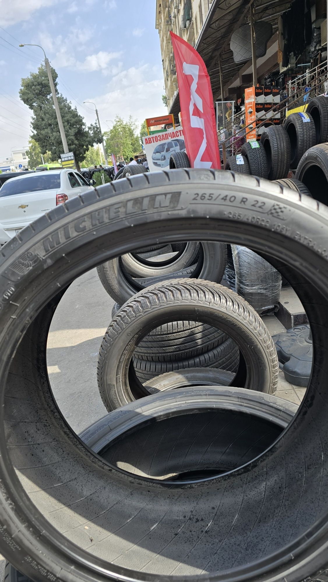 265/40/R22 Michelin