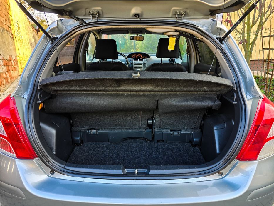 Toyota Yaris Facelift 2010/12 benzina Euro5 Stare Impecabila!