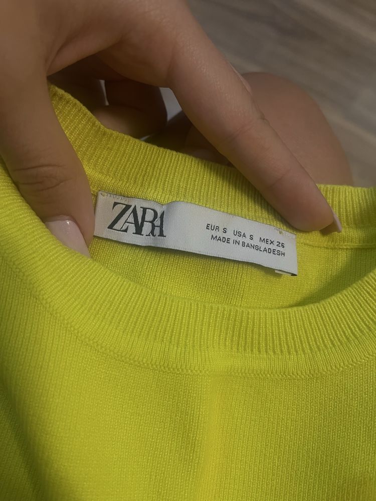 Жълт потник от Zara