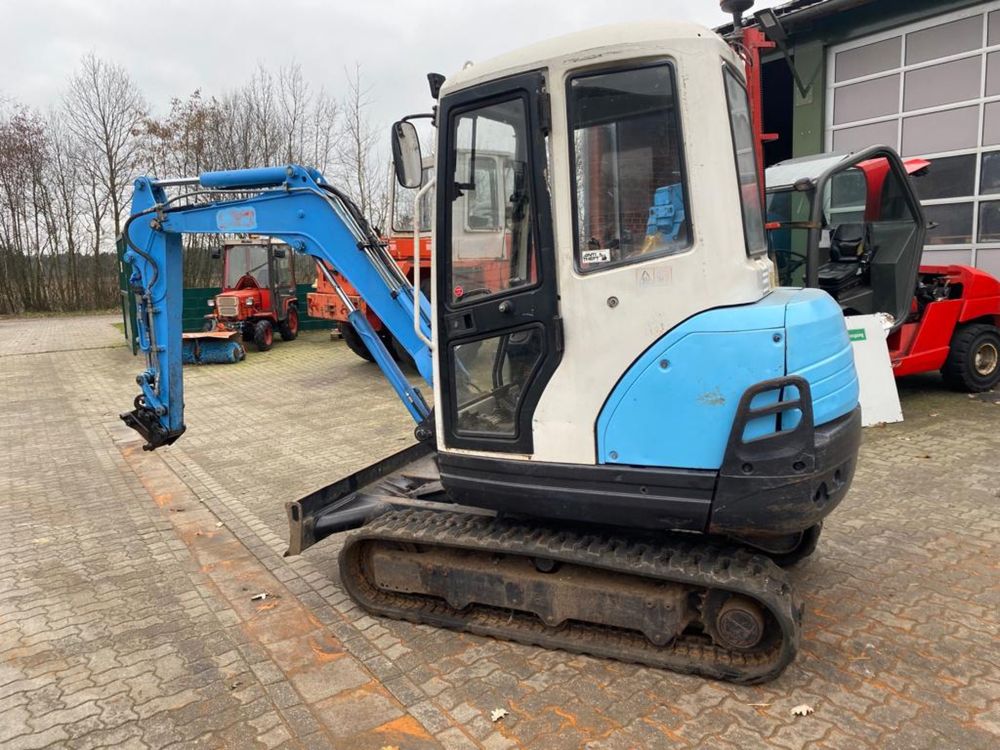 Miniexcavator Kubota tip KX61-3