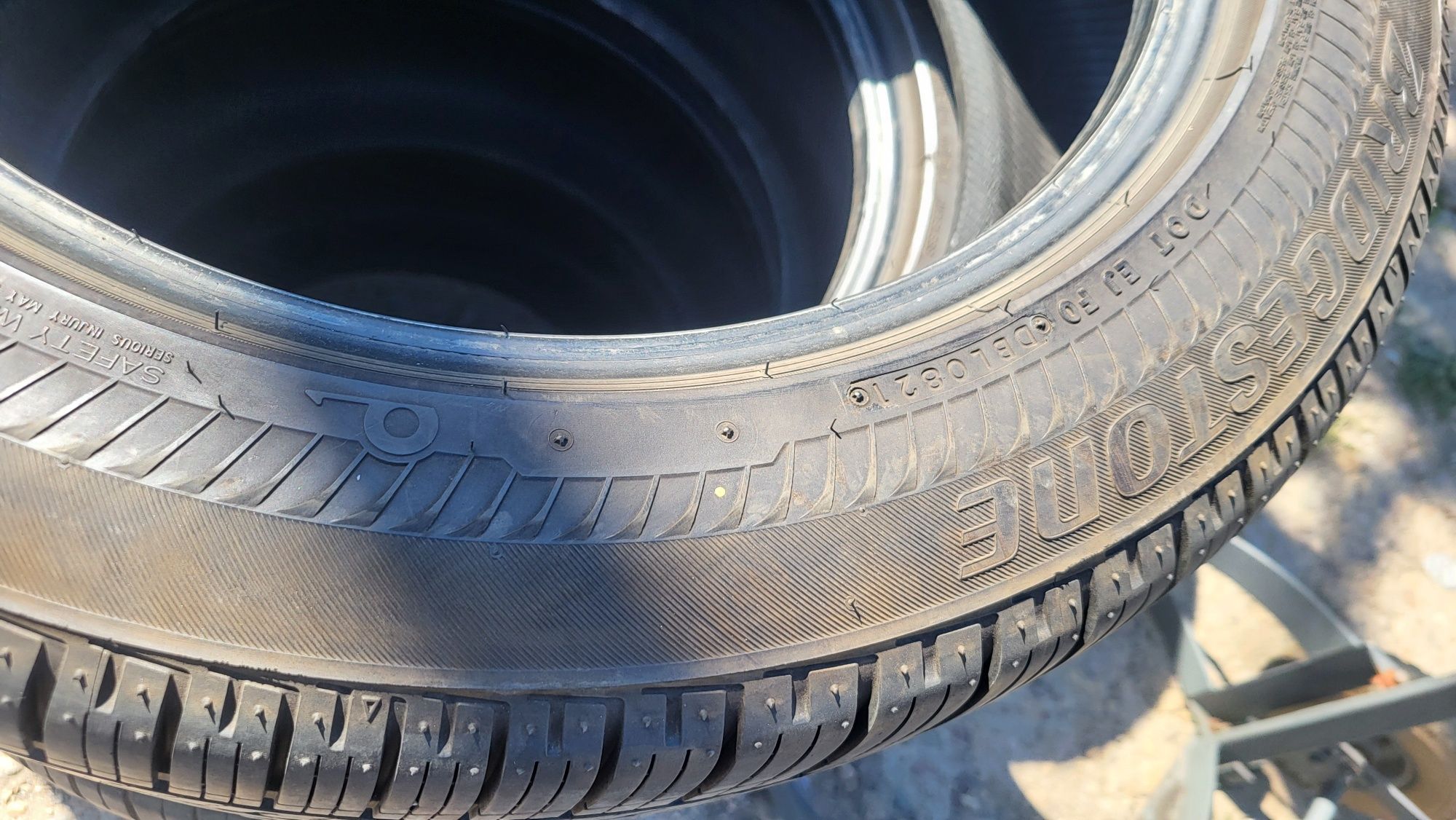 2бр. 235 55 19 Bridgstone RunFlat всесезонни.